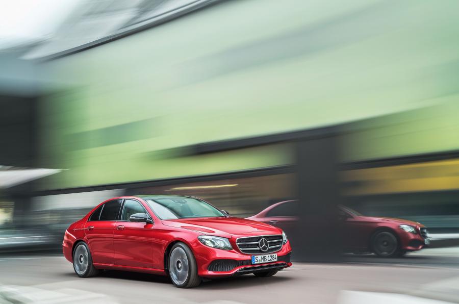  Mercedes-Benz E220d Avantgarde Line 2016 года  (фото 12 из 18)